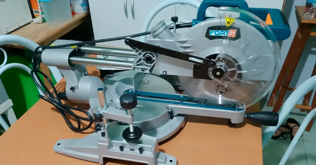 serra meia esquadria telescópica1800W