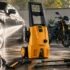 Parafusadeira DeWalt DCD777 vale a pena? Teste revela força, bateria e limitações práticas